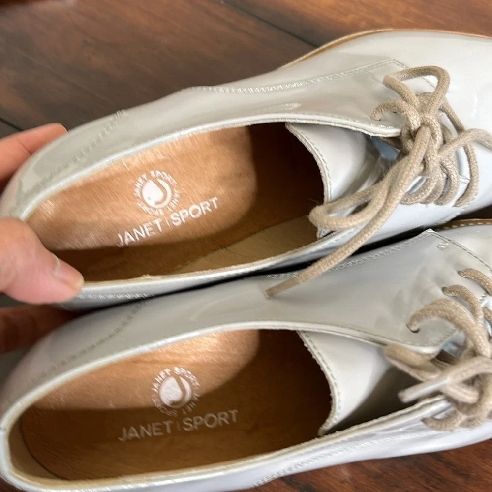 Janet Sport Platform Oxfords Women's size 39 Grey Patent Leather Lace Up Wedge‎